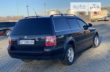 Універсал Volkswagen Passat 2003 в Коломиї