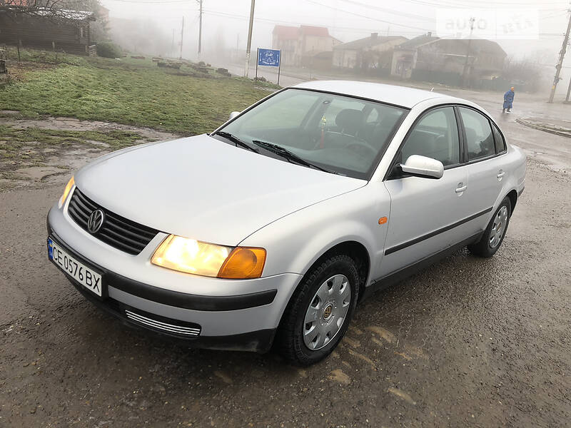 Седан Volkswagen Passat 1999 в Черновцах