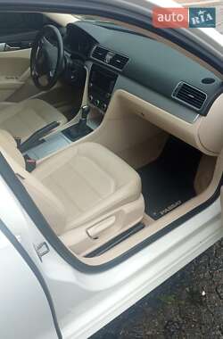 Седан Volkswagen Passat 2012 в 