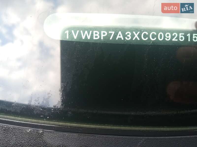 Седан Volkswagen Passat 2012 в Іршаві