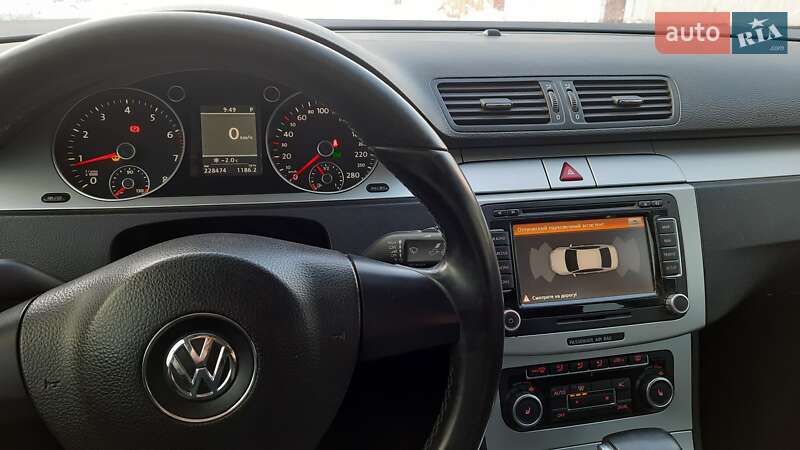 Седан Volkswagen Passat 2010 в Кременчуге