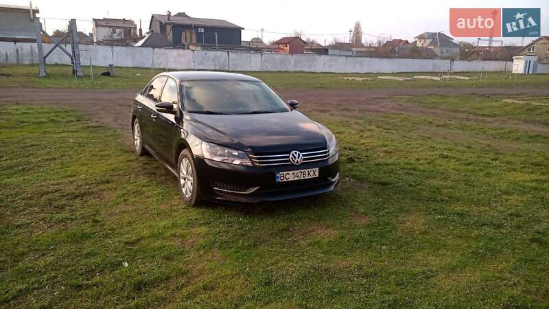 Седан Volkswagen Passat 2014 в Ужгороді