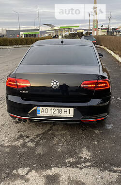 Седан Volkswagen Passat 2016 в Виноградові