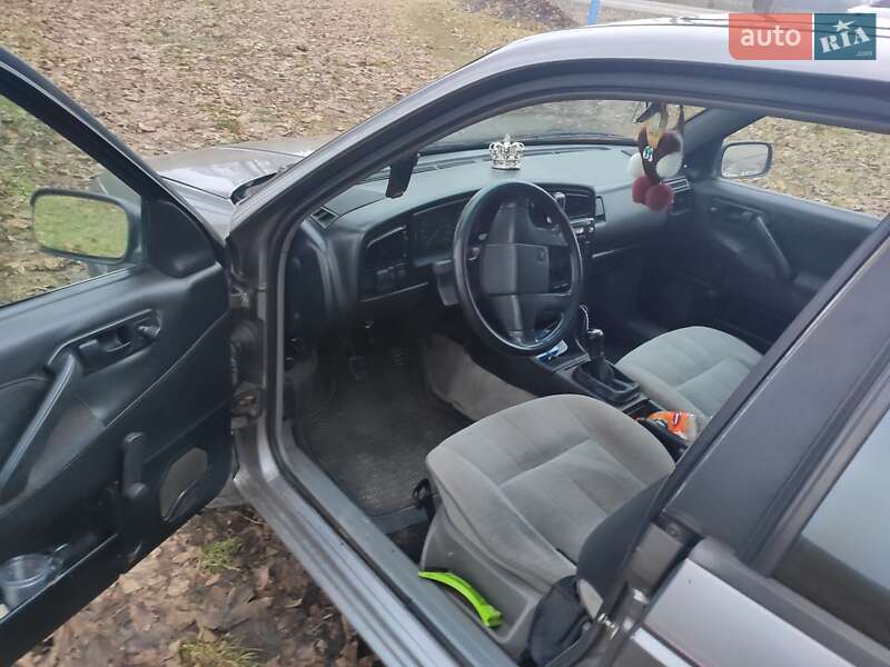Седан Volkswagen Passat 1991 в Львові