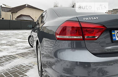 Седан Volkswagen Passat 2011 в Черкасах