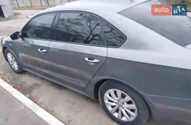 Седан Volkswagen Passat 2014 в Ізмаїлі