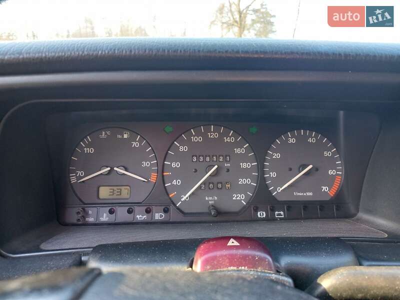 Універсал Volkswagen Passat 1994 в Шептицькому