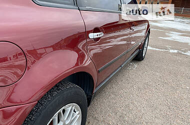 Седан Volkswagen Passat 2000 в 
