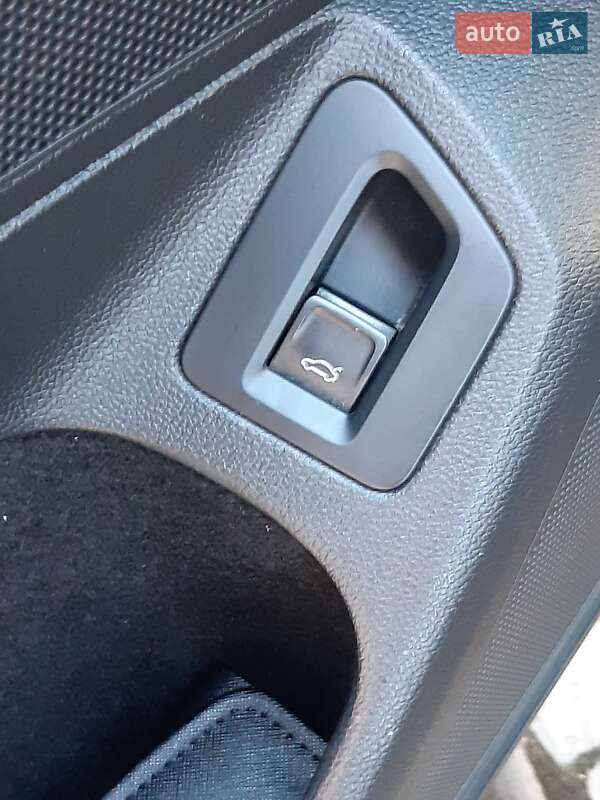 Универсал Volkswagen Passat 2016 в Ужгороде