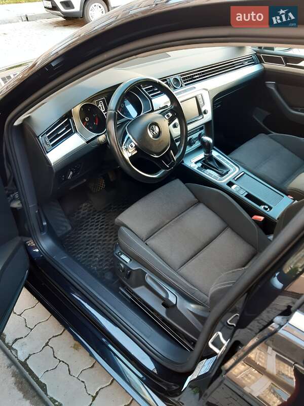 Универсал Volkswagen Passat 2016 в Ужгороде
