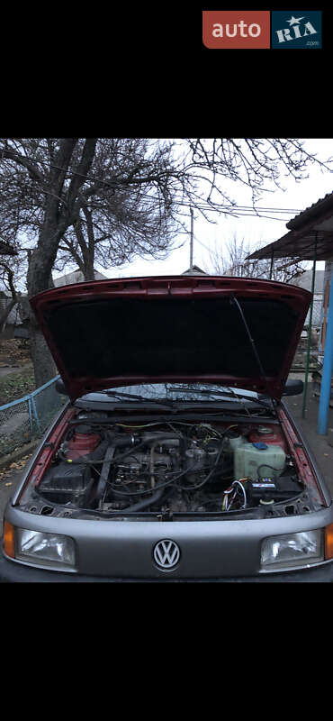 Универсал Volkswagen Passat 1990 в Благовещенском