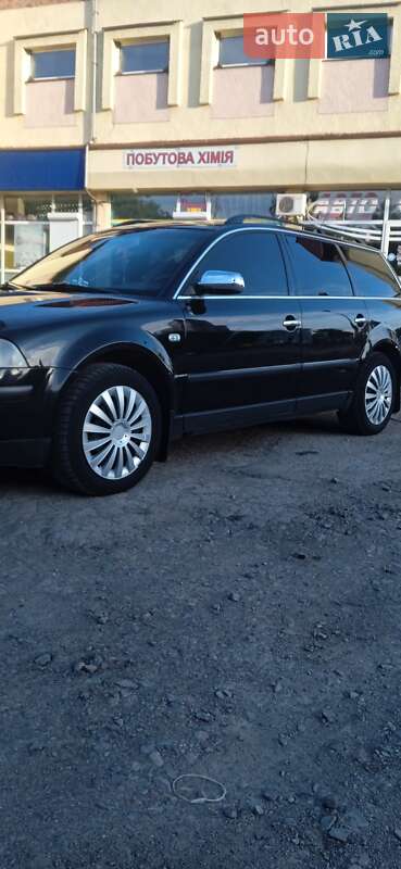 Универсал Volkswagen Passat 2001 в Буске