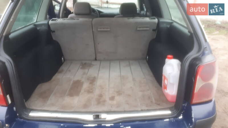 Універсал Volkswagen Passat 2001 в Києві