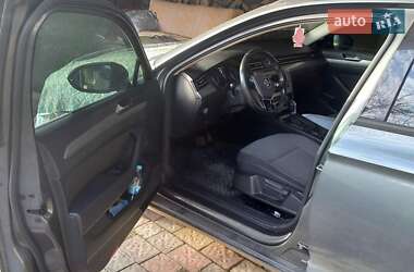 Универсал Volkswagen Passat 2015 в Мукачево