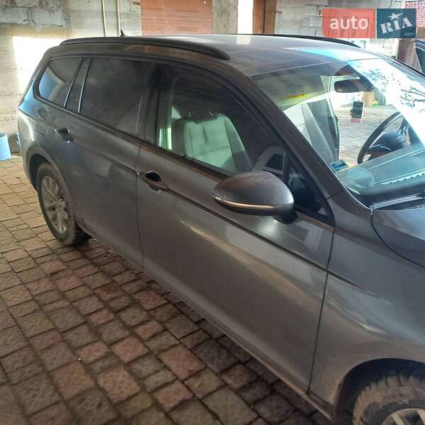 Универсал Volkswagen Passat 2015 в Мукачево