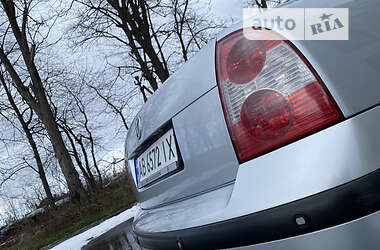 Седан Volkswagen Passat 2001 в Виннице