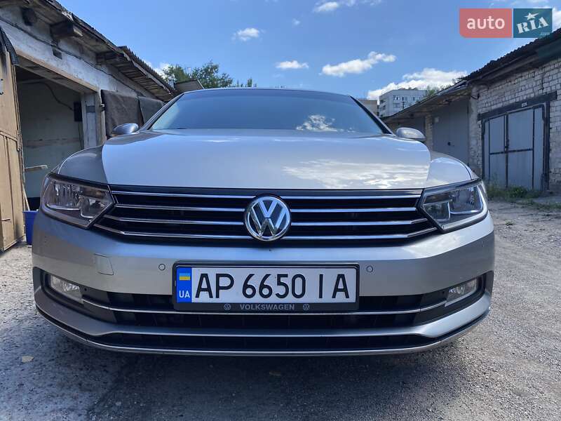 Седан Volkswagen Passat 2017 в Дніпрі