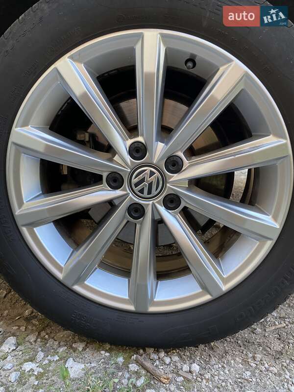 Седан Volkswagen Passat 2017 в Дніпрі