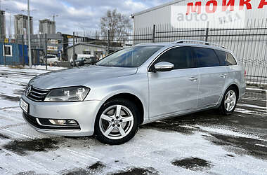 Универсал Volkswagen Passat 2013 в Киеве