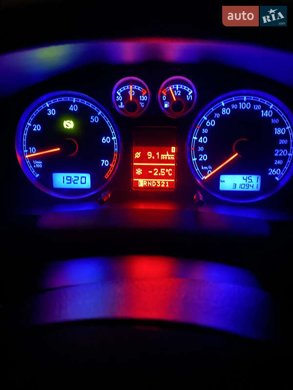 Універсал Volkswagen Passat 2003 в Львові