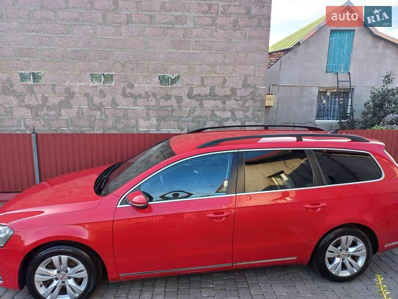 Универсал Volkswagen Passat 2012 в Луцке