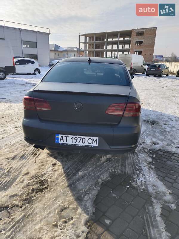 Седан Volkswagen Passat 2011 в Ивано-Франковске