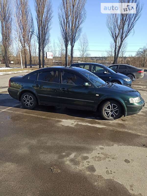 Седан Volkswagen Passat 1998 в Боярке