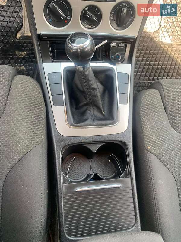 Седан Volkswagen Passat 2006 в Путиле