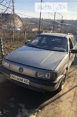 Универсал Volkswagen Passat 1989 в Бучаче