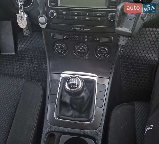 Седан Volkswagen Passat 2005 в Погребище