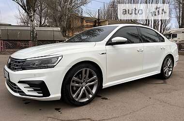 Седан Volkswagen Passat 2018 в Миколаєві