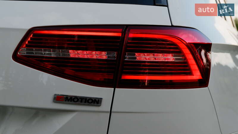 Універсал Volkswagen Passat 2015 в Києві