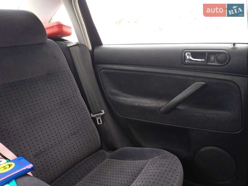 Седан Volkswagen Passat 1997 в Нетешине