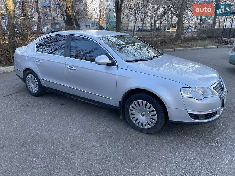 Седан Volkswagen Passat 2007 в Одессе