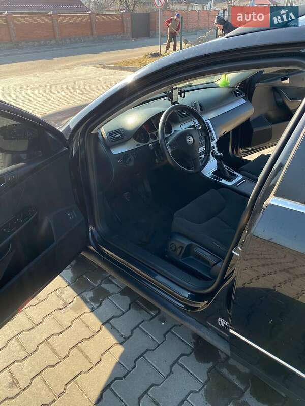 Универсал Volkswagen Passat 2008 в Киеве