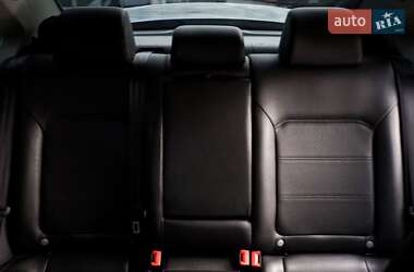 Седан Volkswagen Passat 2012 в 