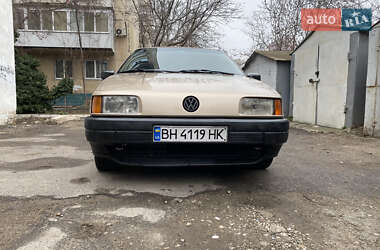 Седан Volkswagen Passat 1989 в Одессе