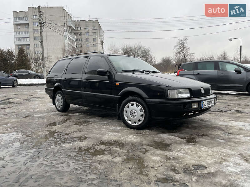 Універсал Volkswagen Passat 1992 в Львові