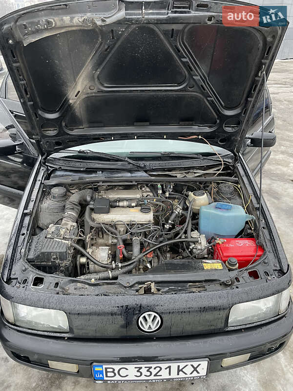 Універсал Volkswagen Passat 1992 в Львові