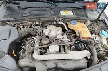 Седан Volkswagen Passat 2001 в 