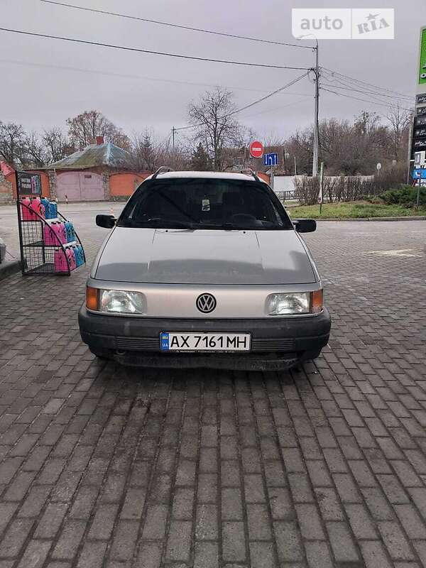 Універсал Volkswagen Passat 1993 в Харкові