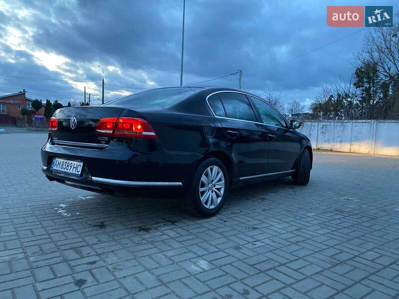Седан Volkswagen Passat 2014 в Житомирі