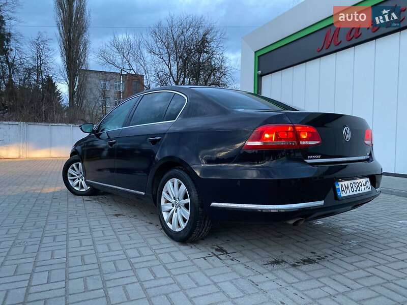 Седан Volkswagen Passat 2014 в Житомирі