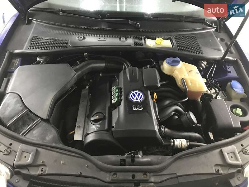 Седан Volkswagen Passat 2002 в Запоріжжі