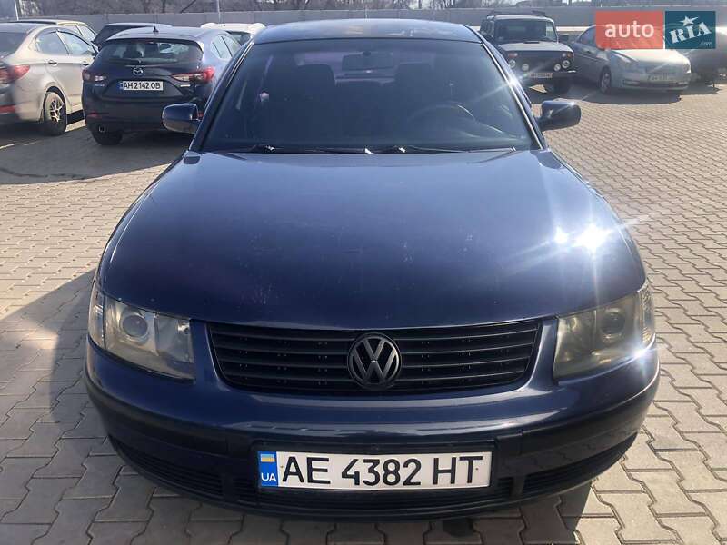 Седан Volkswagen Passat 1997 в Кривому Розі