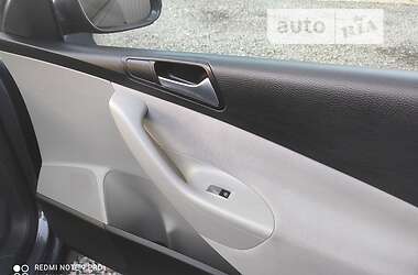 Універсал Volkswagen Passat 2010 в 