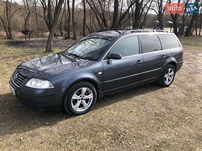 Универсал Volkswagen Passat 2001 в Сарнах