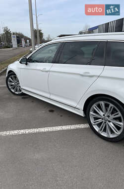Универсал Volkswagen Passat 2018 в Ровно