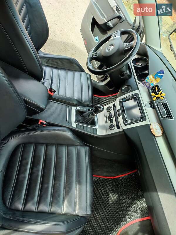 Універсал Volkswagen Passat 2012 в Збаражі