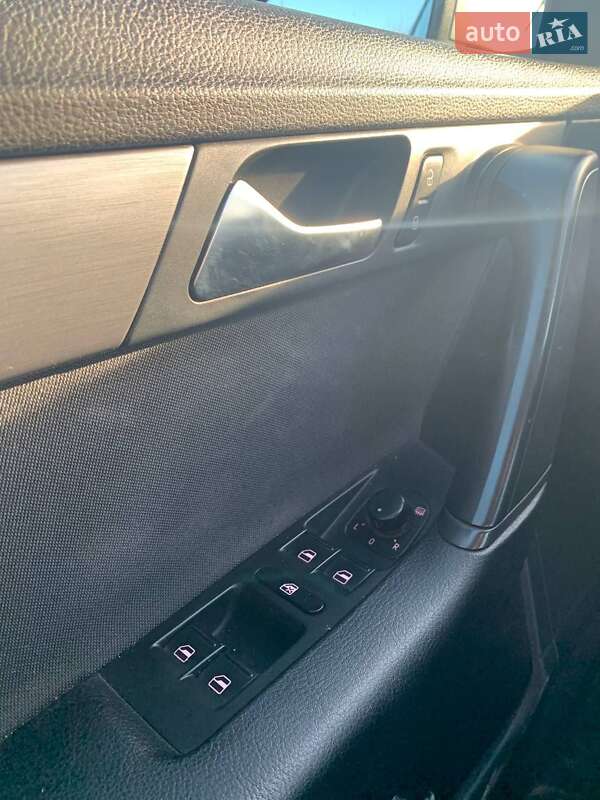 Седан Volkswagen Passat 2011 в Мукачево